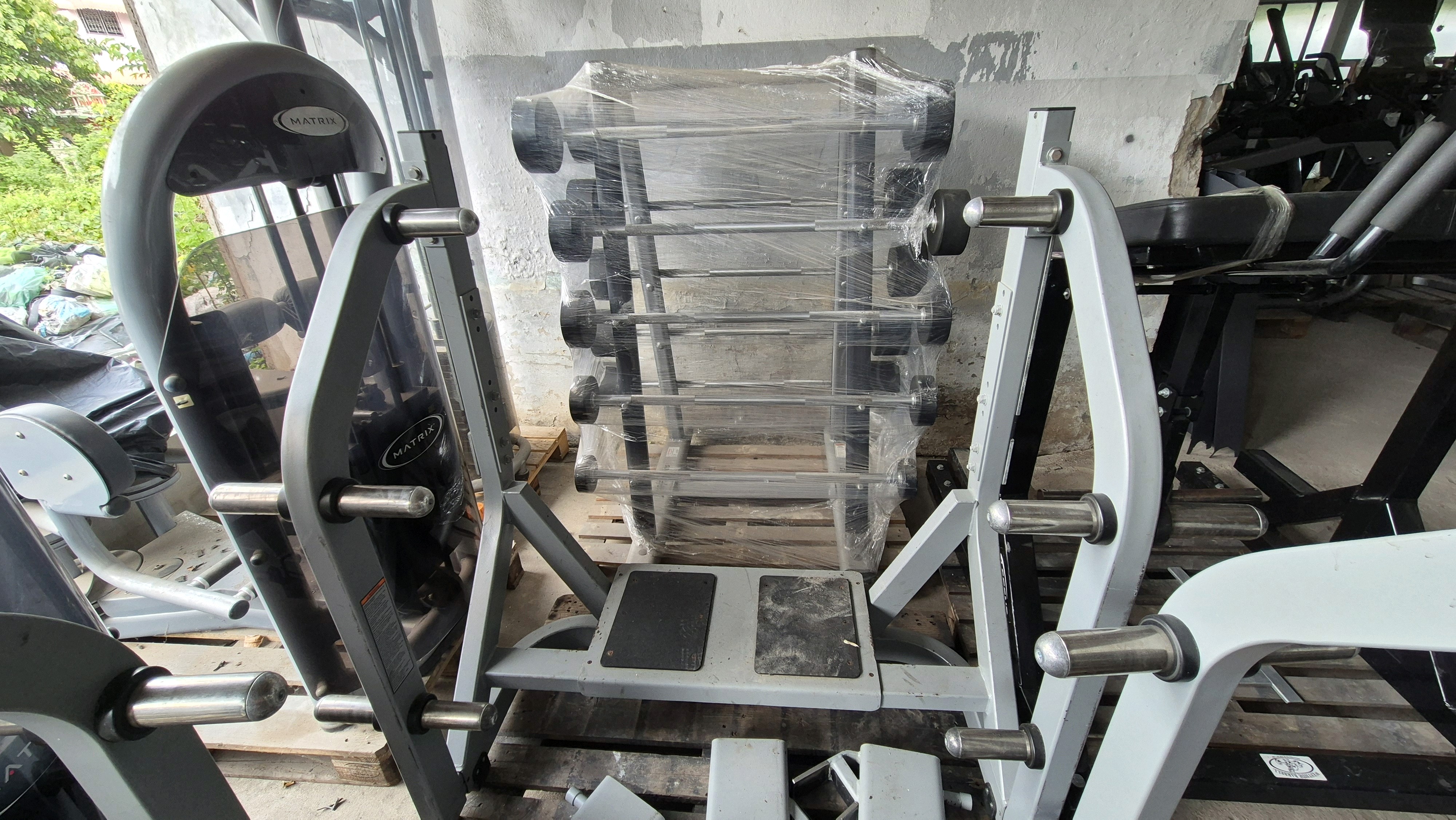 Technogym Olympic Incline Bench 3